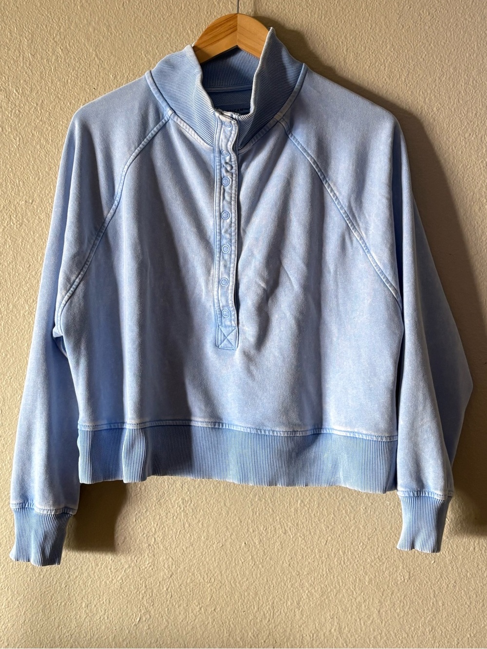 American Eagle Women's S Blue Cropped Quarter Snap Sweatshirt Cotton Pullover